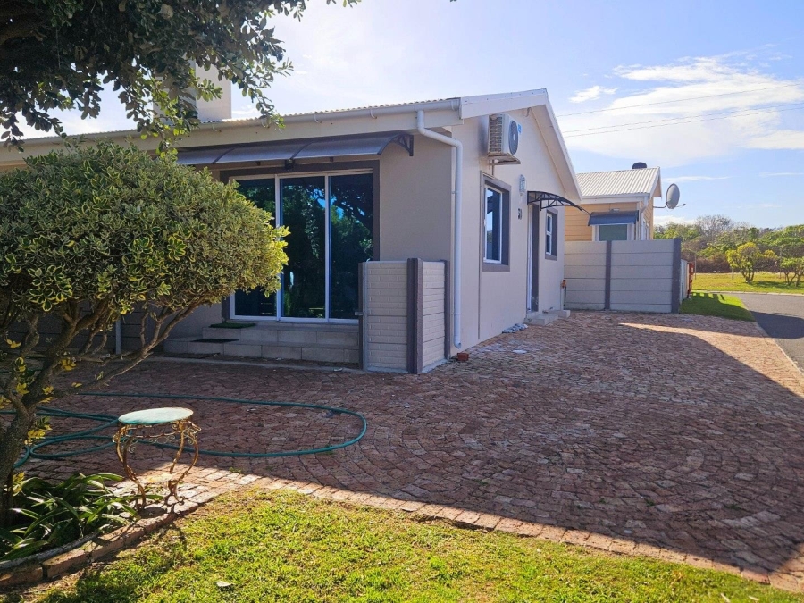 2 Bedroom Property for Sale in Pearly Beach Western Cape